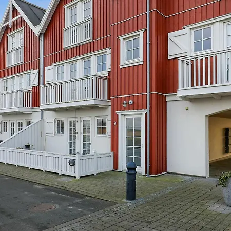 Two-bedroom Holiday In 3 *